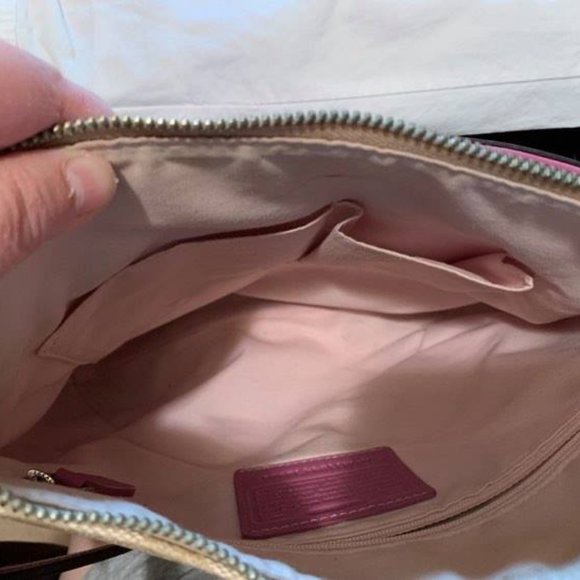 Coach purse shoulder/crossbody - Picture 4 of 5